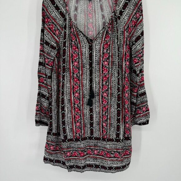 Express Womens Tunic Top size Medium Boho Floral Black red Print V Neck rayon - Picture 3 of 10